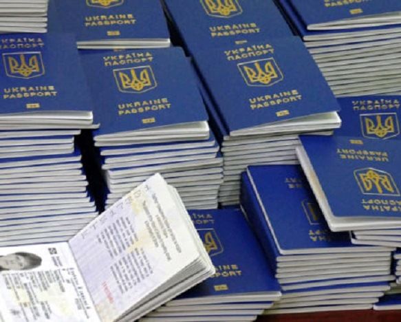 У міграційній службі Чернівецької області зберігається близько 9 тисяч паспортів, які не забрали власники