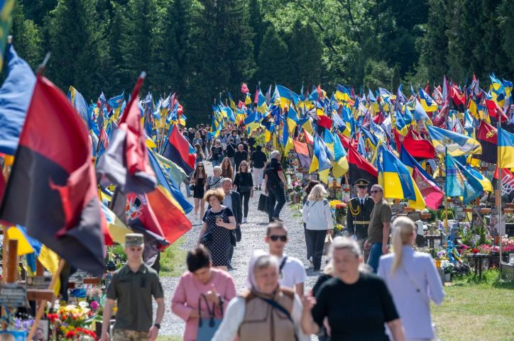 На Львівщині у день Героїв вшанували пам’ять полеглих захисників