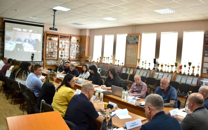 Відбувся круглий стіл за участі начальника УДМС у Хмельницькій області