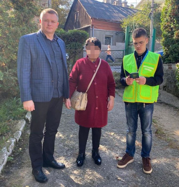 На Буковині примусово повернуть шістьох іноземців, а громадянці Вірменії заборонено в’їзд в Україну на 5 років