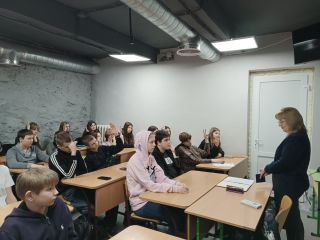 У Кривому Розі міграційники провели вже традиційну зустріч з учнями ліцею