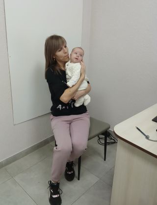 Закордонний паспорт з народження: документуємо найдорожчих