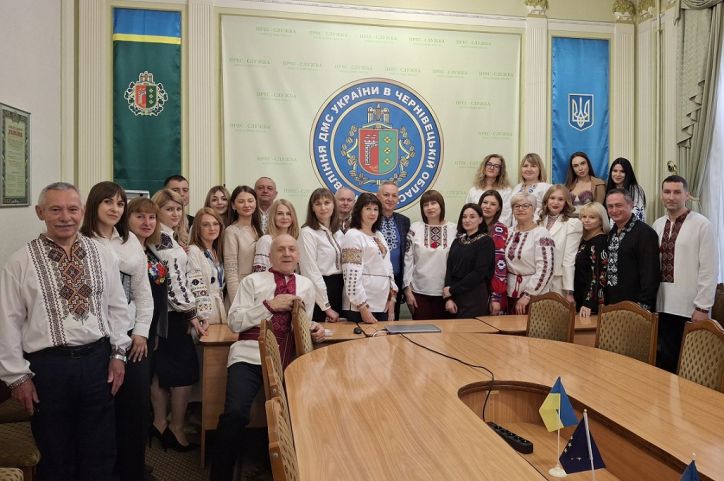 Буковинські міграційники відзначили День Вишиванки