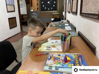 Без бар'єр: у Миргороді міграційники облаштували дитячий куточок