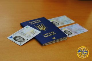 У Києві за тиждень видано майже 200 паспортів лише в одному відділі