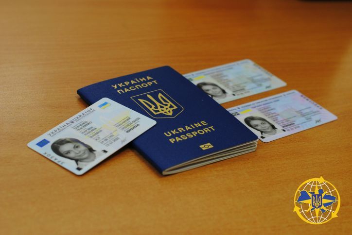 У Києві за тиждень видано майже 200 паспортів лише в одному відділі