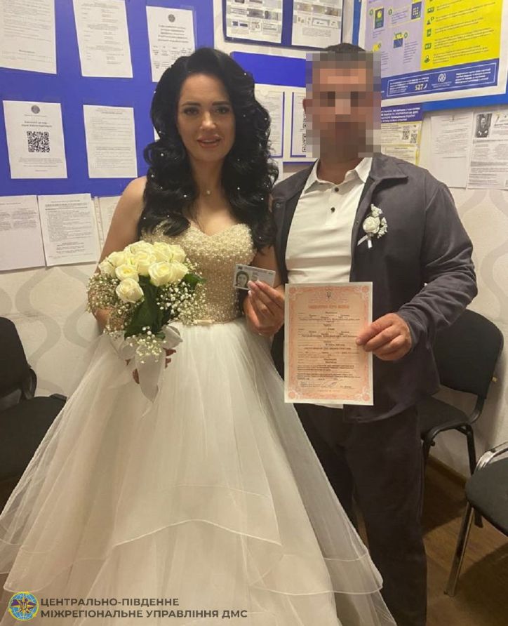 Важлива подія та важливий документ: оформлення паспорта в день весілля