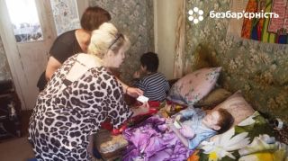 На Дніпропетровщині здійснили вручення паспортів громадянина України особам з інвалідністю за місцем їх проживання