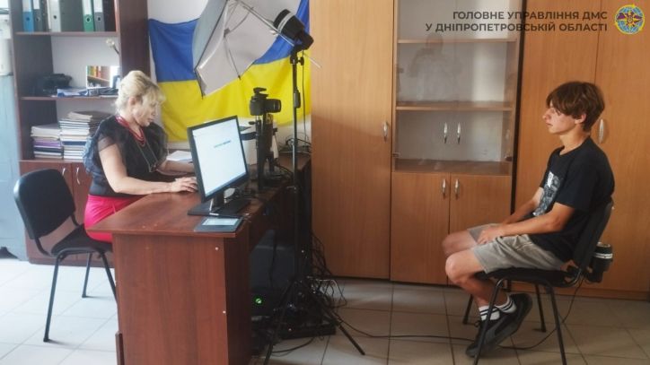 Завдяки міграційникам хлопець отримав паспорт громадянина України та можливість скласти іспити й вступити до вищого навчального закладу