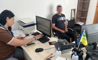У Воловецькому відділі оперативно оформили документи для пораненого захисника