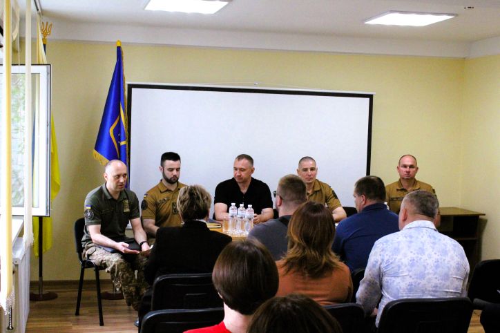 Міграційники Київщини налагодили співпрацю з Нацгвардією щодо реалізації експериментального проєкту «Контракт 18-24»