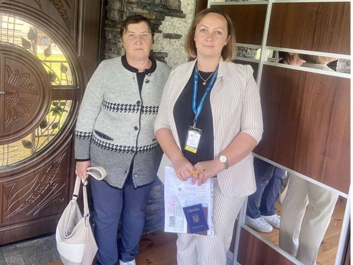З документами до людей: на Підволочищині здійснили виїзне оформлення закордонного паспорта