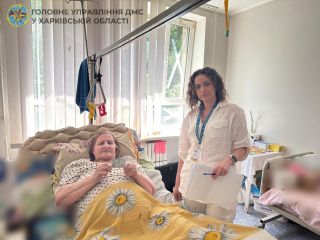 Безбар’єрність у дії: міграційники Харківщини оформили ІD-картку жінці в лікарні