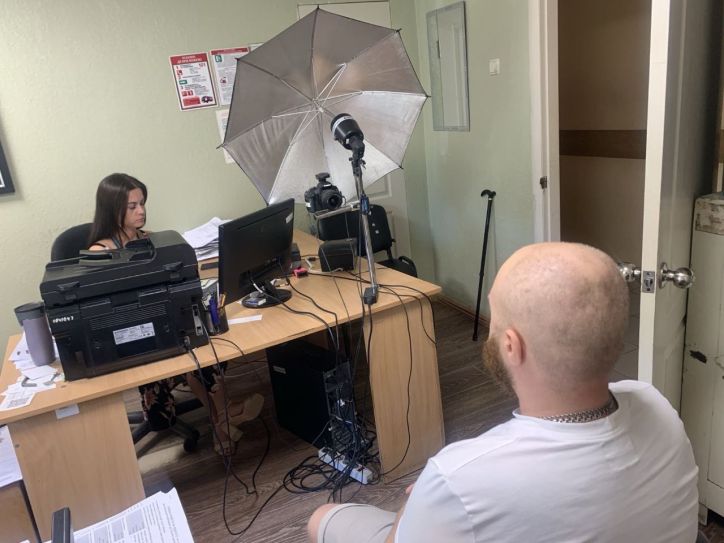 У Суворовському відділі Головного управління Державної міграційної служби в Одеській області документувано військовослужбовця паспортом громадянина України для виїзду за кордон