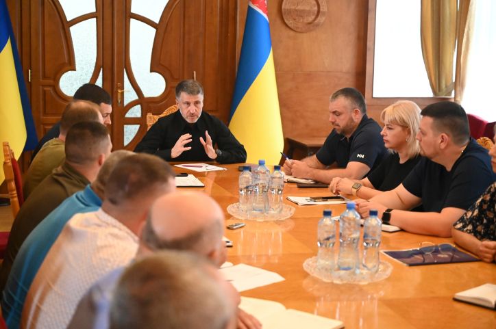 У Закарпатській ОВА обговорили працевлаштування звільнених після поранень захисників з системи МВС: міграційна служба долучилася до обговорень