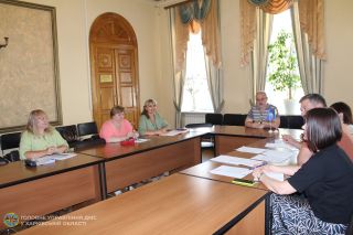 Єдиний підхід до складних кейсів: робоча зустріч між підрозділами ГУ ДМС у Харківській області