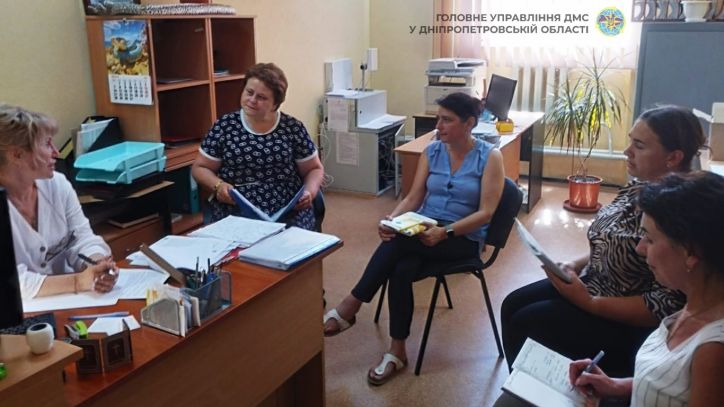 У Петриківці відбулась робоча нарада щодо проведення зустрічей з представниками громадських ветеранських організацій та можливості працевлаштування даної категорії громадян