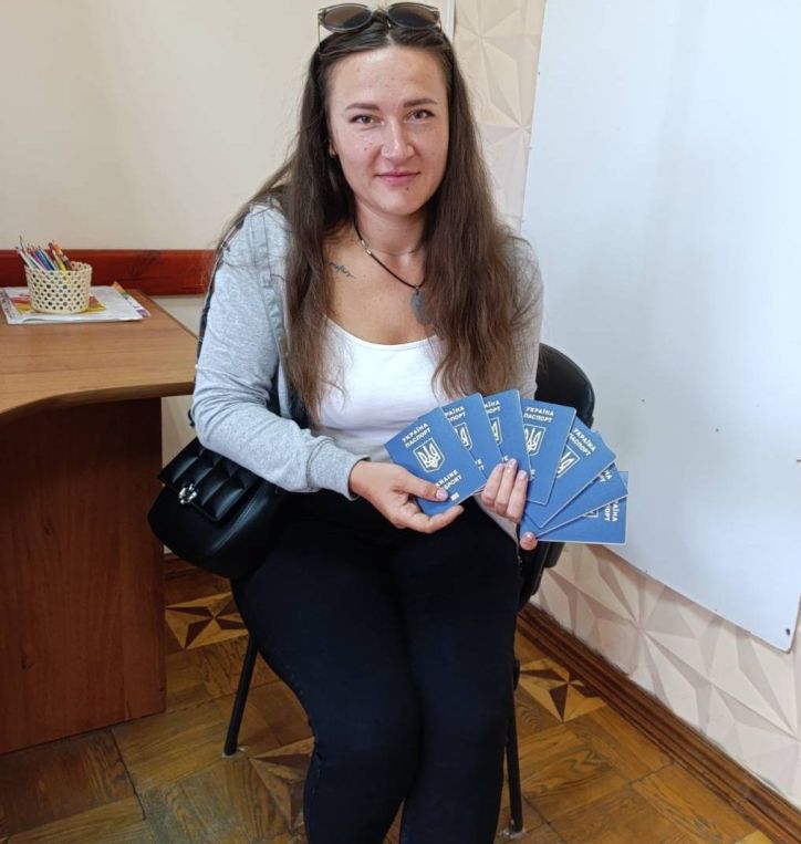 6 паспортів за одне відвідування - на Волині оформили документи для сім'ї військовослужбовця