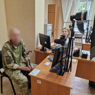 Міграційна служба Чернігівщини: ветеранам війни  паспорт поза чергою