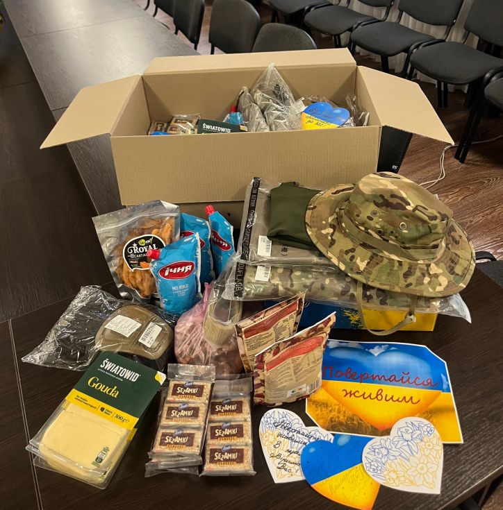 Тримаємо зв'язок із нашими незламними захисниками, - підтримуємо та допомагаємо