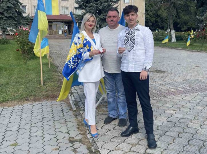 Новий паспорт у День Державного Прапора України!