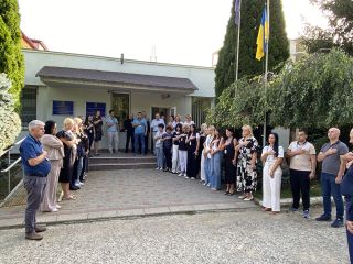 Колектив міграційної служби у Закарпатській області вшанував памʼять загиблих захисників України