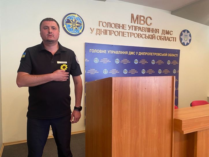 У Дніпрі вшанували пам’ять захисників нашої держави хвилиною мовчання та переглянули документальний фільм Юрія Бутусова «35 днів оборони Торецька»