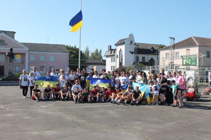 У Березному відбувся Всеукраїнський забіг пам’яті «Шаную воїнів, біжу за Героїв України»