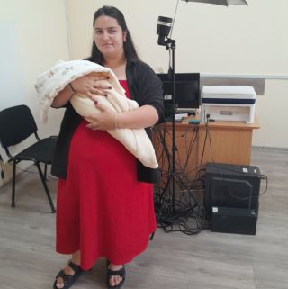 Пологовий, РАЦС, міграційна: У Кельменцях оформили закордонний паспорт немовляті за кілька днів після народження