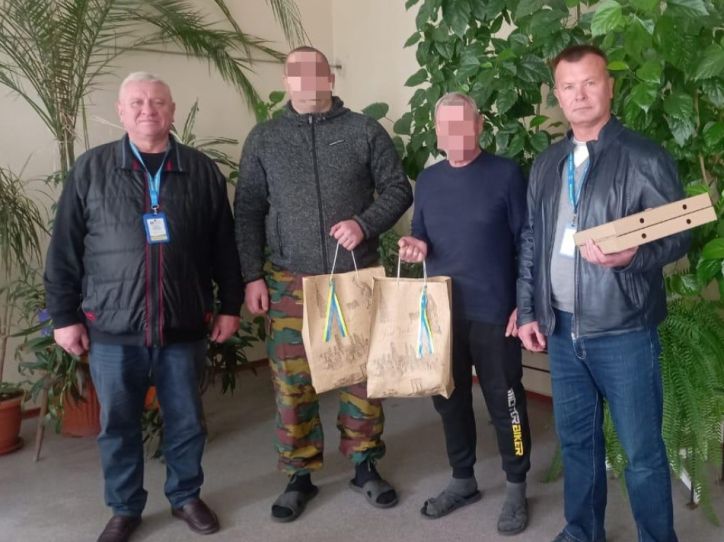 Міграційники відвідали військових, які проходять реабілітацію в одній з лікарень Дніпра