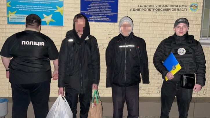 Виявили та затримали двох іноземців, які перебувають в Україні без дозвільних документів