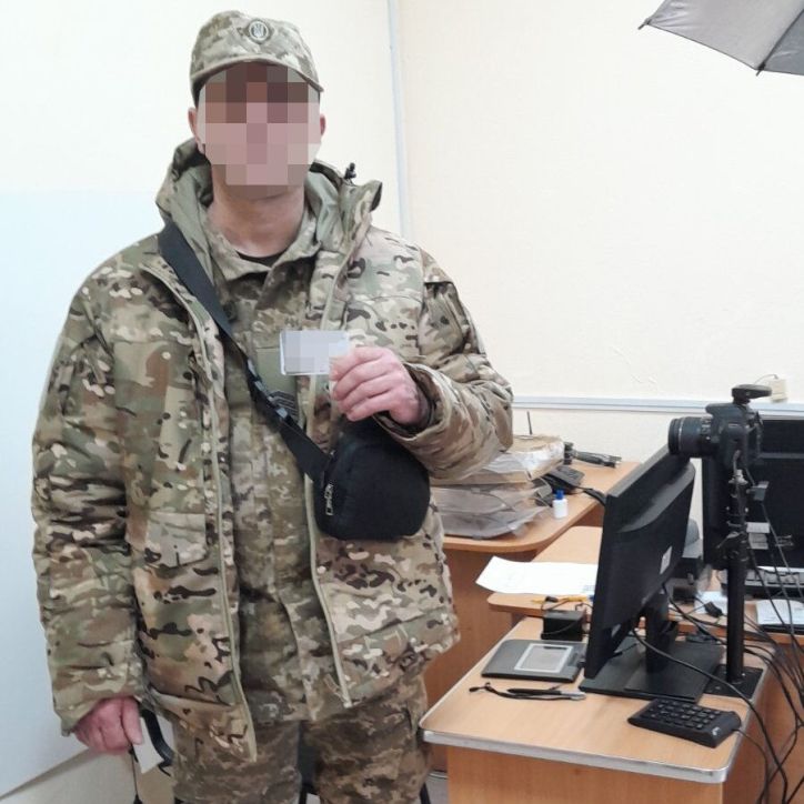 У Кельменцях ID-картку отримав двічі поранений військовослужбовець
