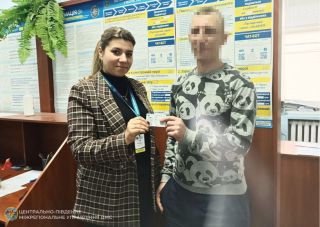 Після багатьох років без документів: житель Жашківщини отримав перший паспорт