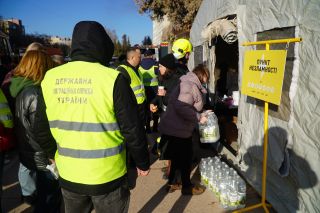 У Тернополі міграційники оперативно долучилися до роботи на місці трагедії, куди влучили російські ракети