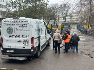 Мобільні підрозділи ДМС продовжують забезпечувати паспортні послуги у віддалених громадах попри безпекові виклики
