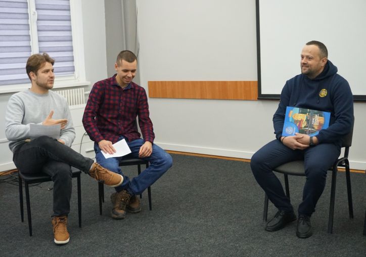 Начальник УДМС у Тернопільській області Ярослав Давибіда поспілкувався зі студентами у форматі живого подкасту