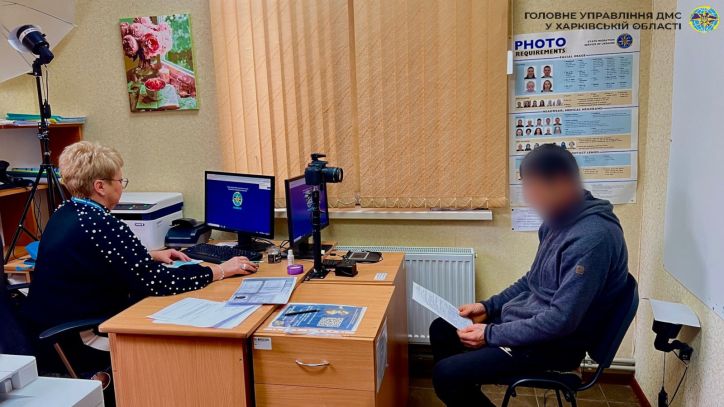 У Валках виявлено неврегульованого мігранта: ДМС нагадує про обов’язок своєчасного обміну документів