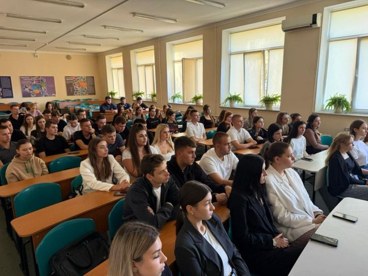 Фахівці міграційної служби Одеси провели лекцію для іноземних студентів про запобігання насильству