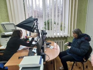 У Вишгороді міграційники оперативно відновили документи постраждалим внаслідок ворожого обстрілу