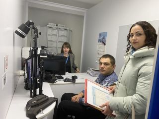 У Чернігові оформили закордонний паспорт ветерану, який під час активних бойових дій боронив місто  від  російських загарбників