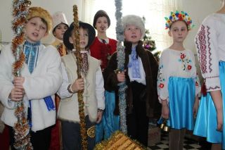 Світлом подолаємо темряву