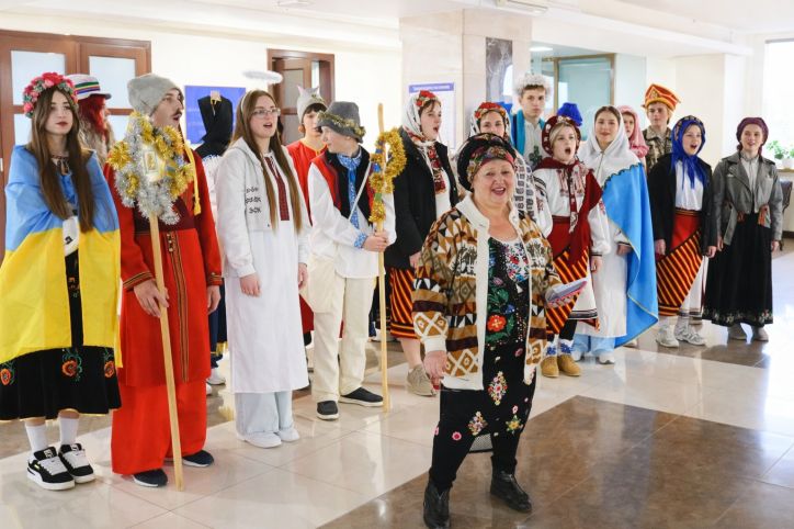 Вертеп завітав до міграційників Тернопільщини