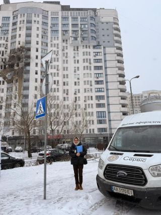 У Києві мобільні підрозділи ДМС виїхали до постраждалих у Дарницькому та Дніпровському районах