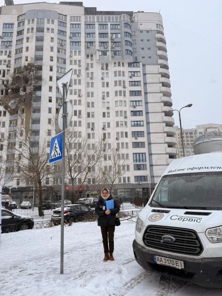 У Києві мобільні підрозділи ДМС виїхали до постраждалих у Дарницькому та Дніпровському районах