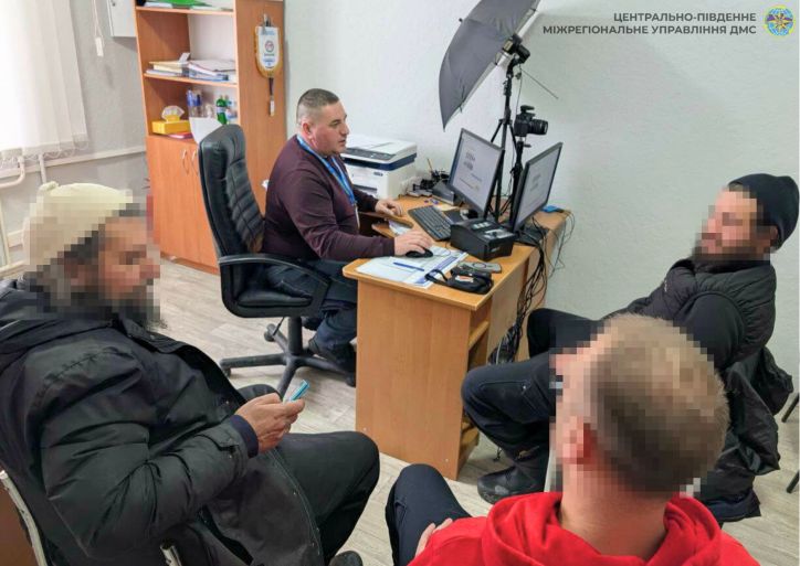 Порушення строків перебування призвело громадянина Франції до примусового повернення