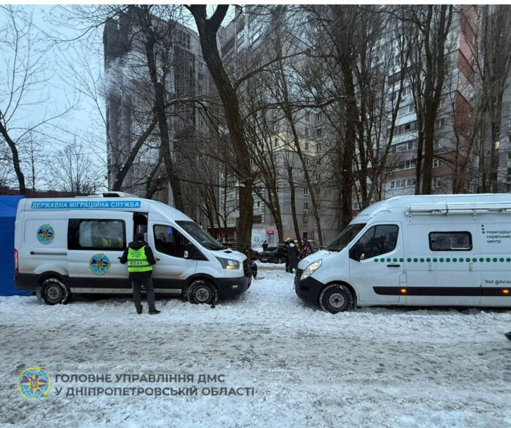 Працівники Міграційної служби надають допомогу громадянам, котрі втратили документи внаслідок ворожого удару