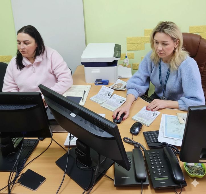 У Кіцмані відвідувачці оформили 4 паспорта за один візит