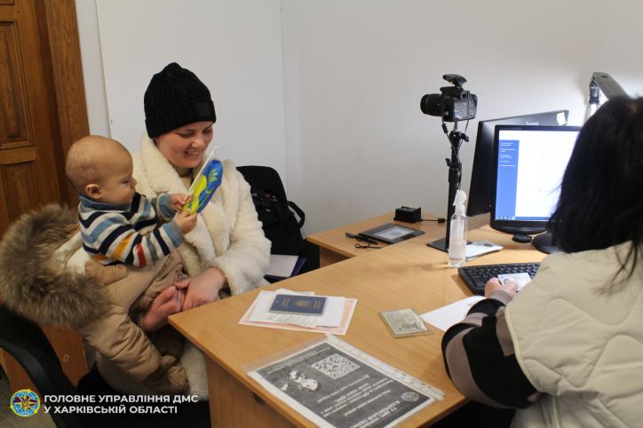 Закордонний паспорт для дитини: що потрібно знати батькам