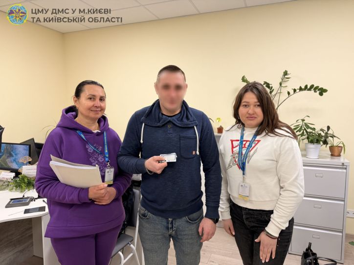 У Києві оформлено перший паспорт військовослужбовцю після досягнення повноліття