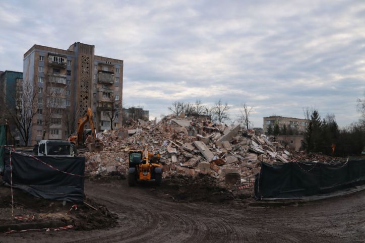 Міграційники Тернопільщини підтримують громадян, які постраждали від російських обстрілів